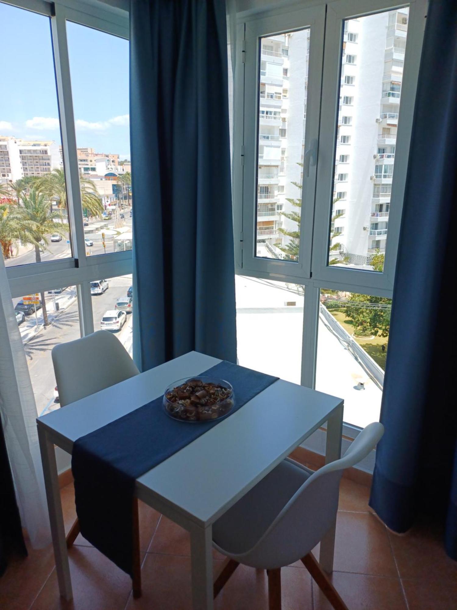 Luminoso Estudio Muy Cerca De La Playa Apartment Benalmádena Exterior photo