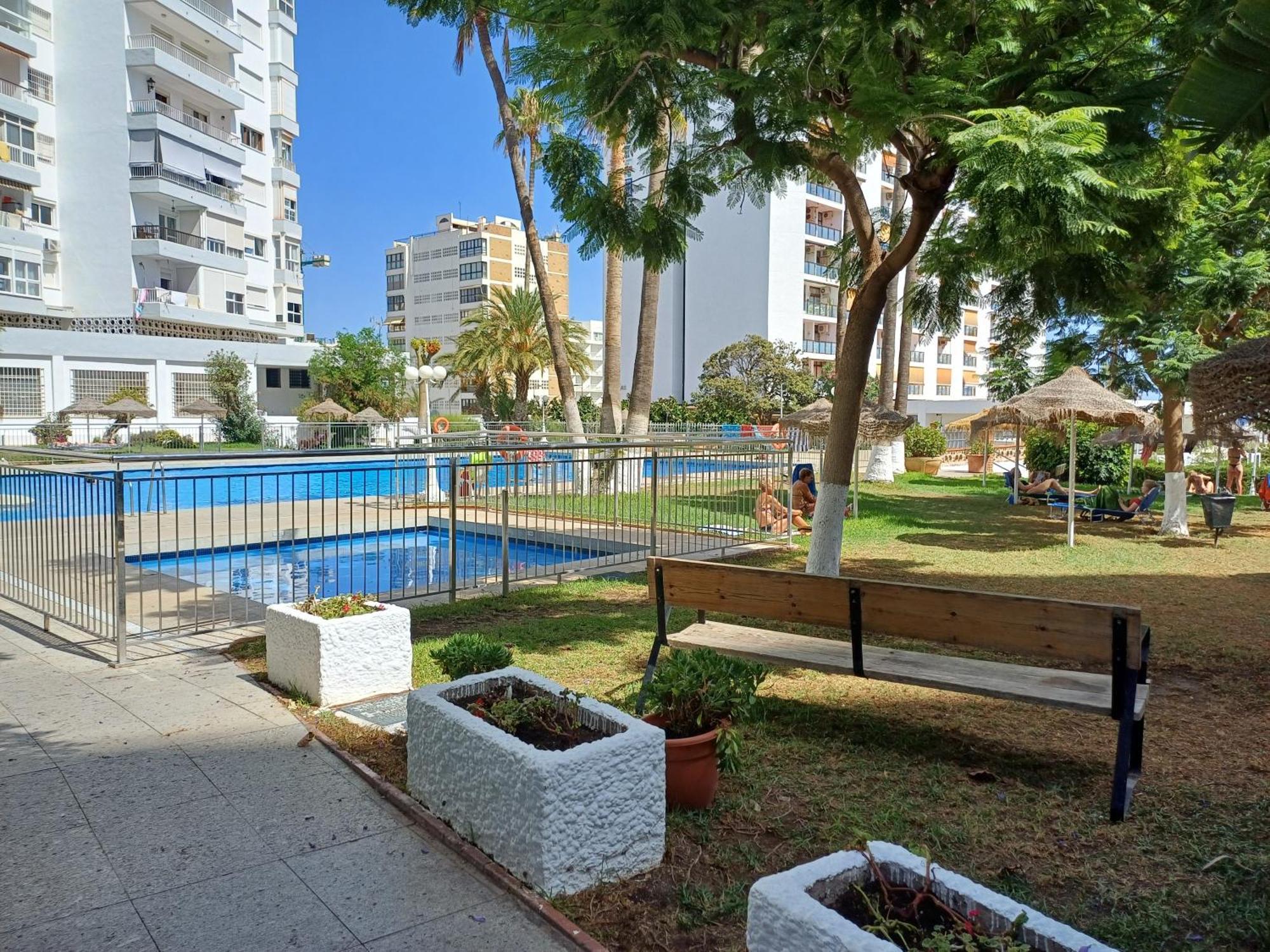 Luminoso Estudio Muy Cerca De La Playa Apartment Benalmádena Exterior photo